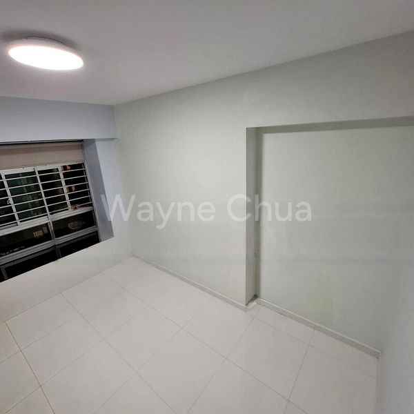 4 Room (4A) HDB for Sale in  61B Strathmore Avenue - Image 5